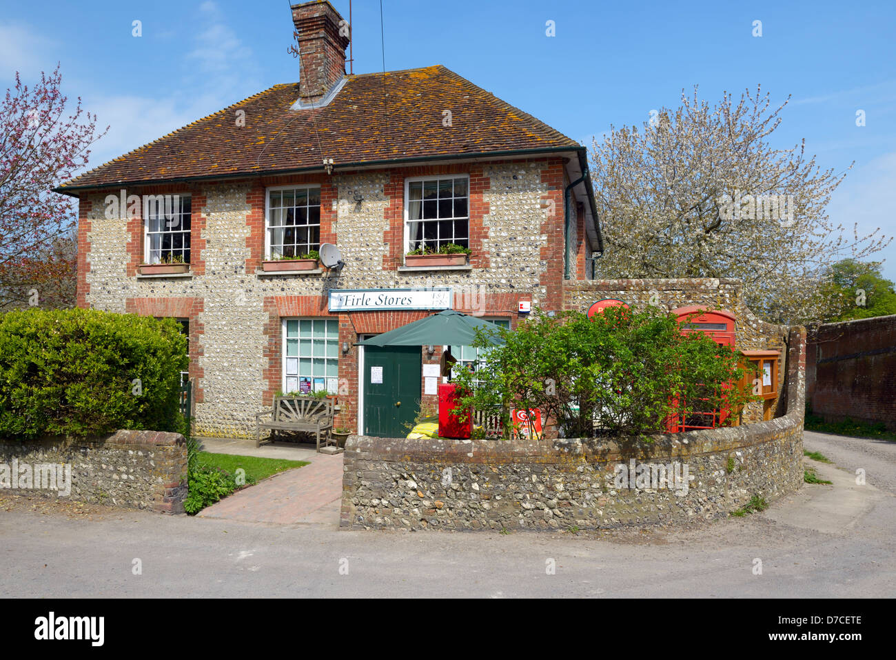 Firle "negozi", il villaggio Negozio e ufficio postale, Firle, East Sussex, Regno Unito Foto Stock