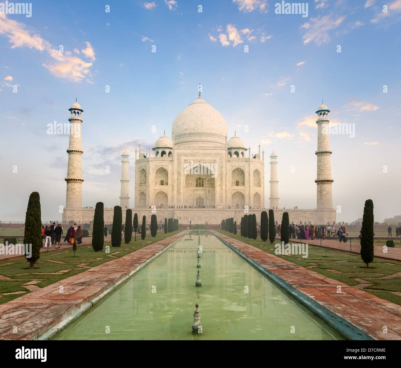 Taj Mahal su sunrise tramonto, simbolo indiano - India travel background. Agra, Uttar Pradesh, India Foto Stock