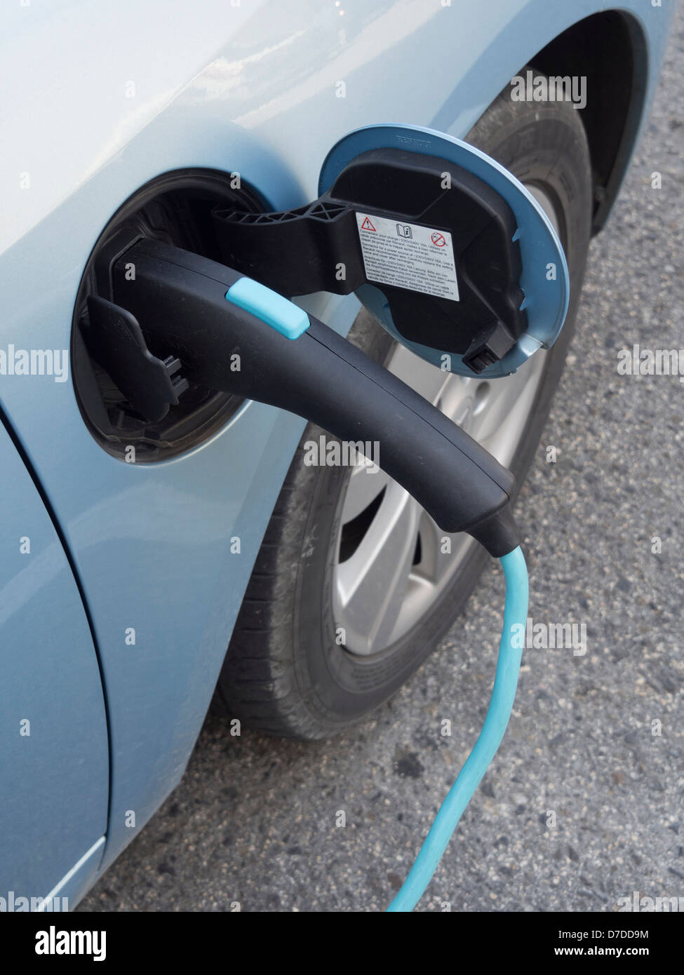 Auto elettrica della stazione di carica Foto Stock