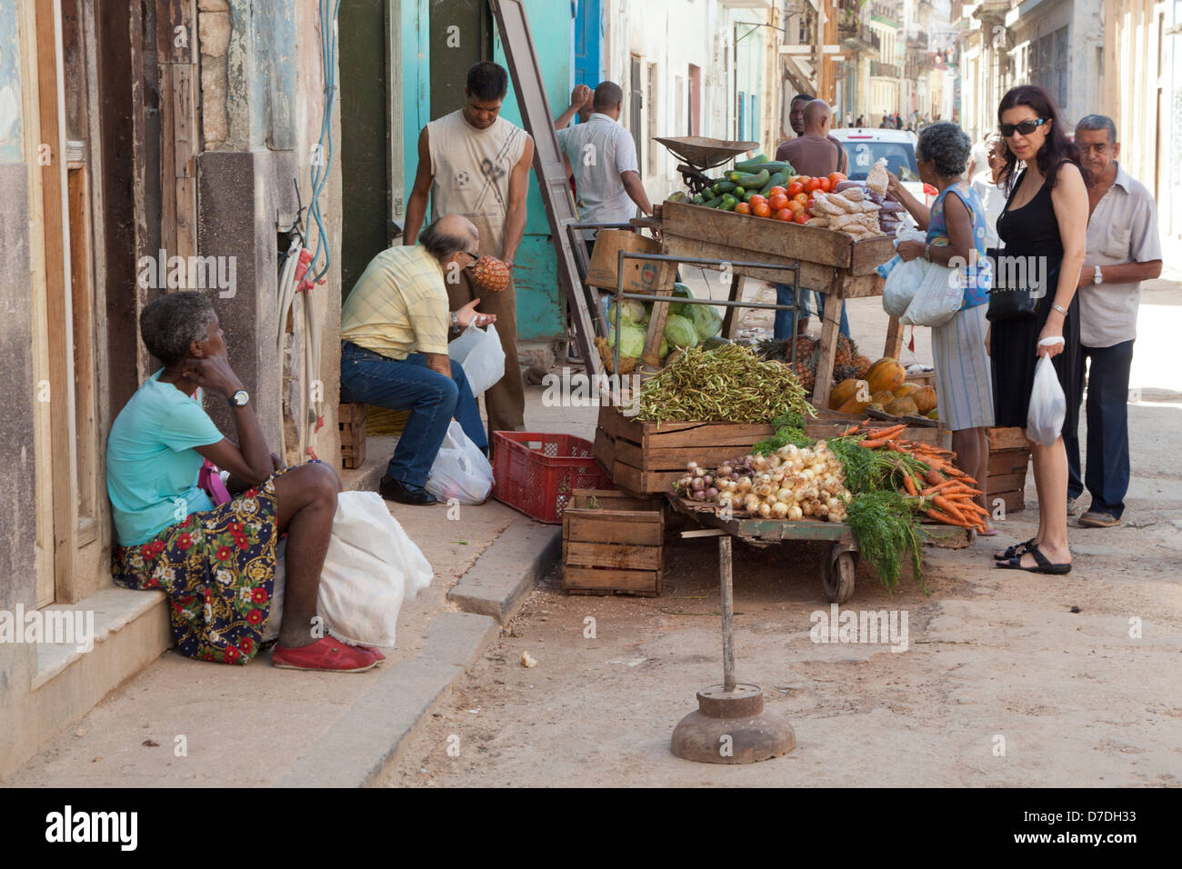 Frutta e vegatable venditori nelle strade di La Habana Foto Stock