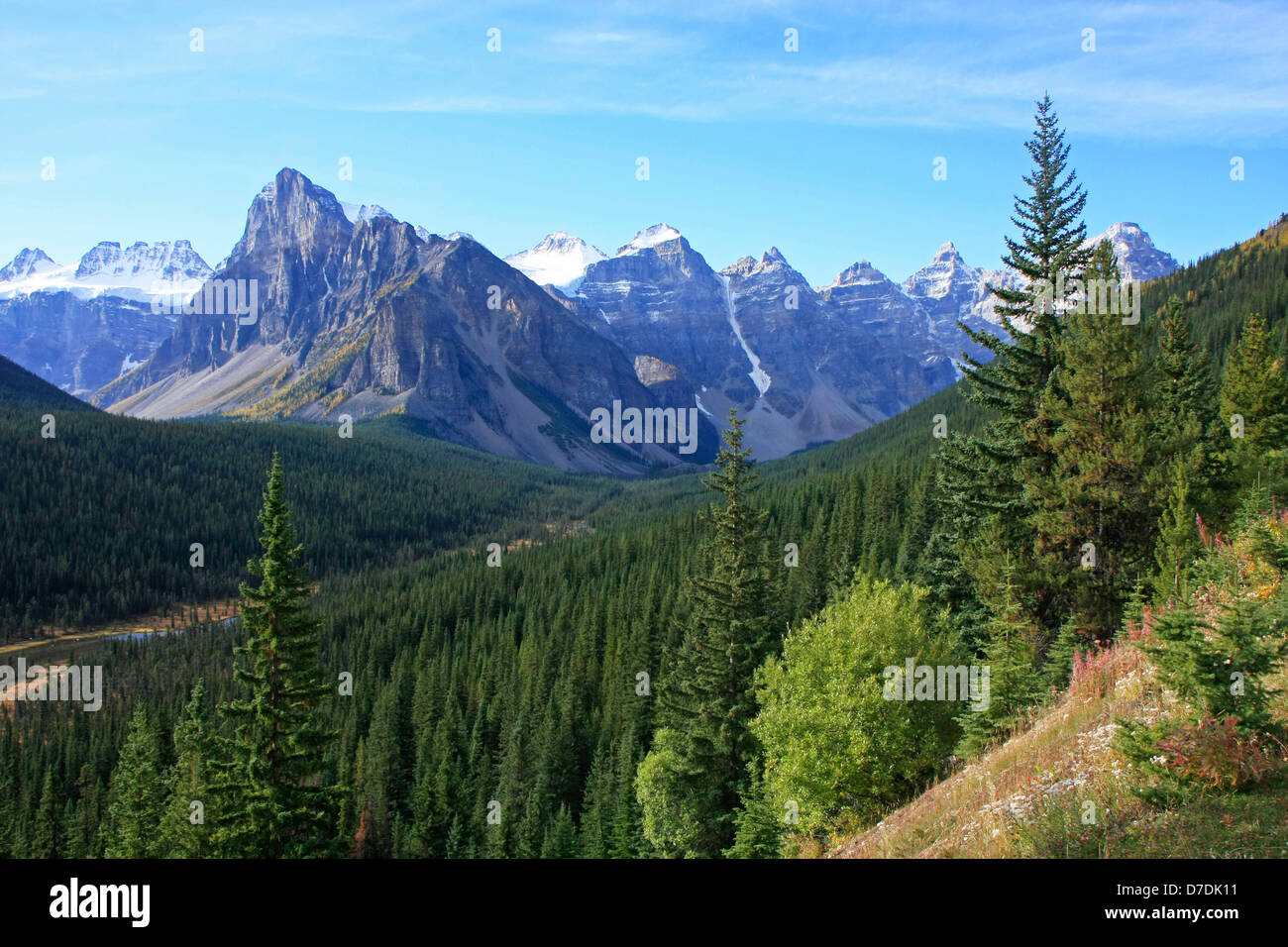 Valle dei Dieci Picchi vista, il Parco Nazionale di Banff, Alberta, Canada Foto Stock