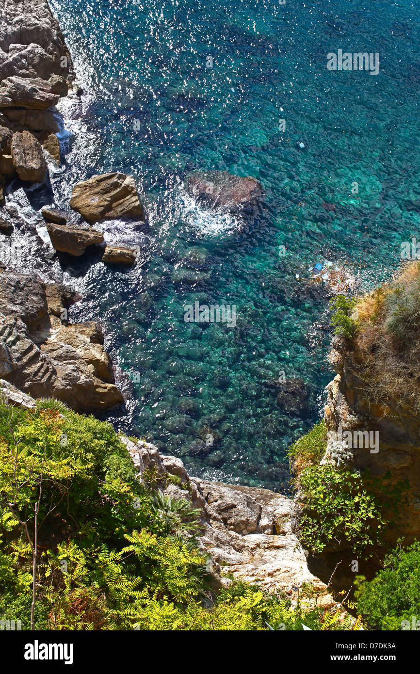 Splendida vista panoramica del mare Adriatico vicino a Dubrovnik in Croazia Foto Stock