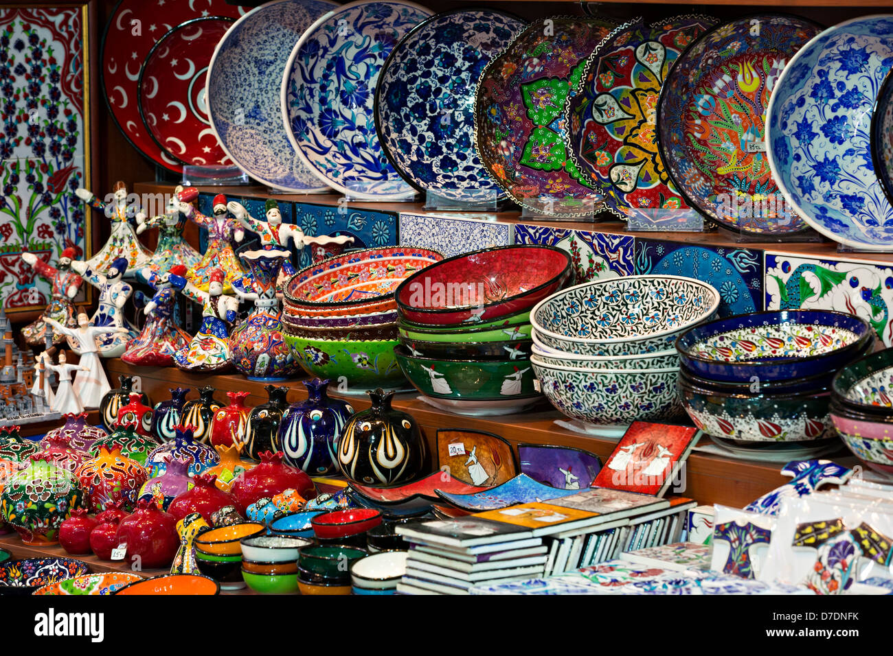 Souvenir turistici nel Bazar delle Spezie, Istanbul, Turchia Foto Stock
