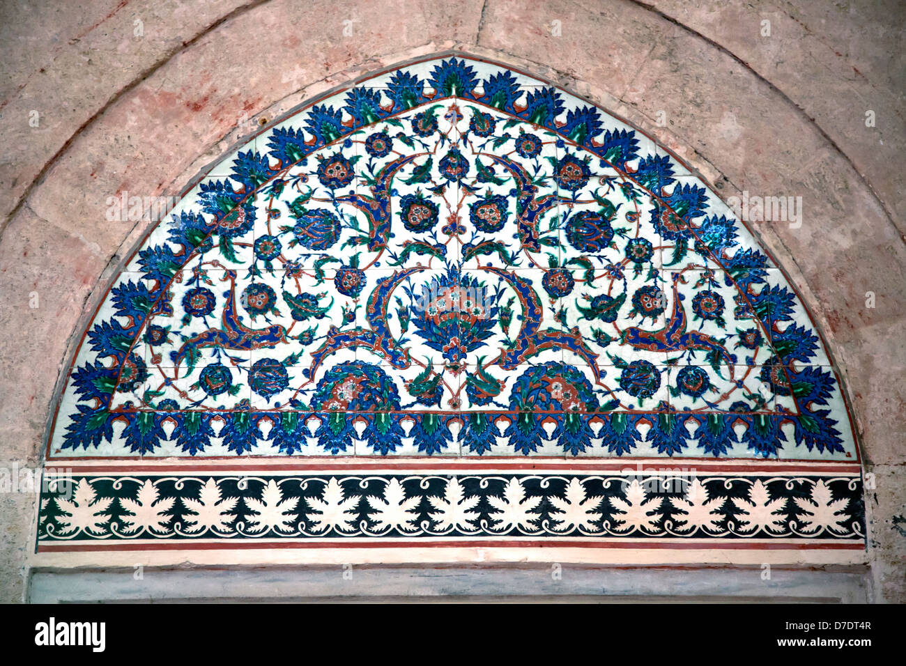 Iznik dettaglio di piastrelle da parete della moschea Selimiye, Edirne, Turchia Foto Stock
