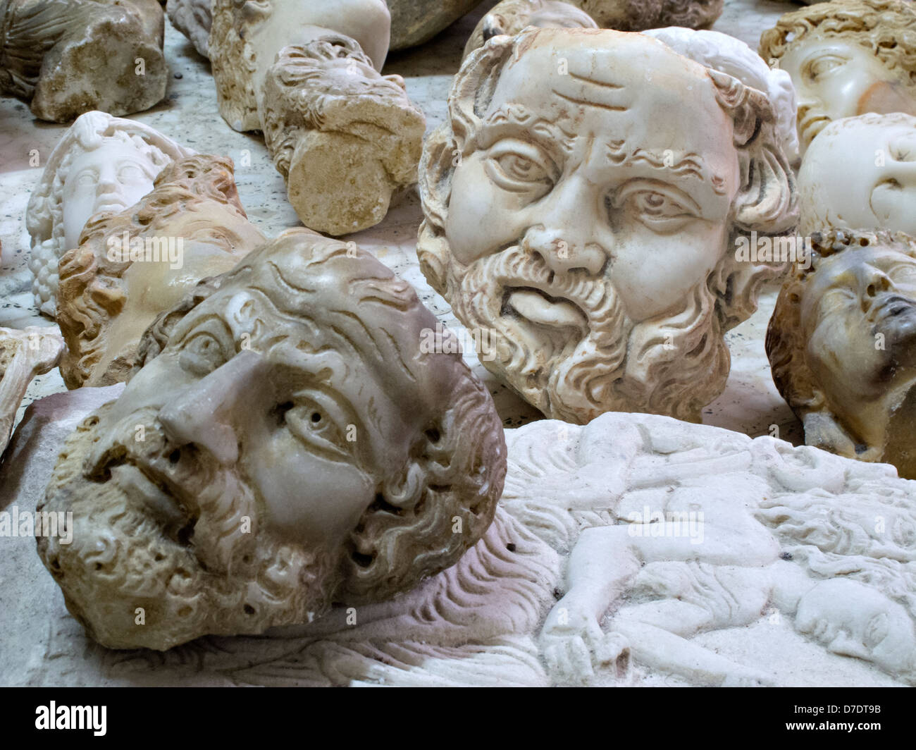 Imitazione di busti di personaggi storici, Antakya, Turchia Foto Stock
