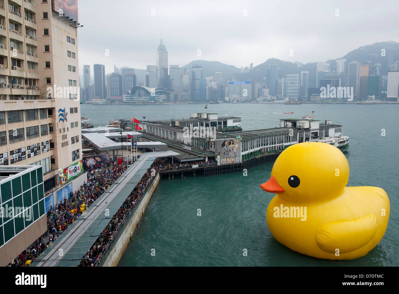 Il rubber duck progetto in hong kong Foto Stock