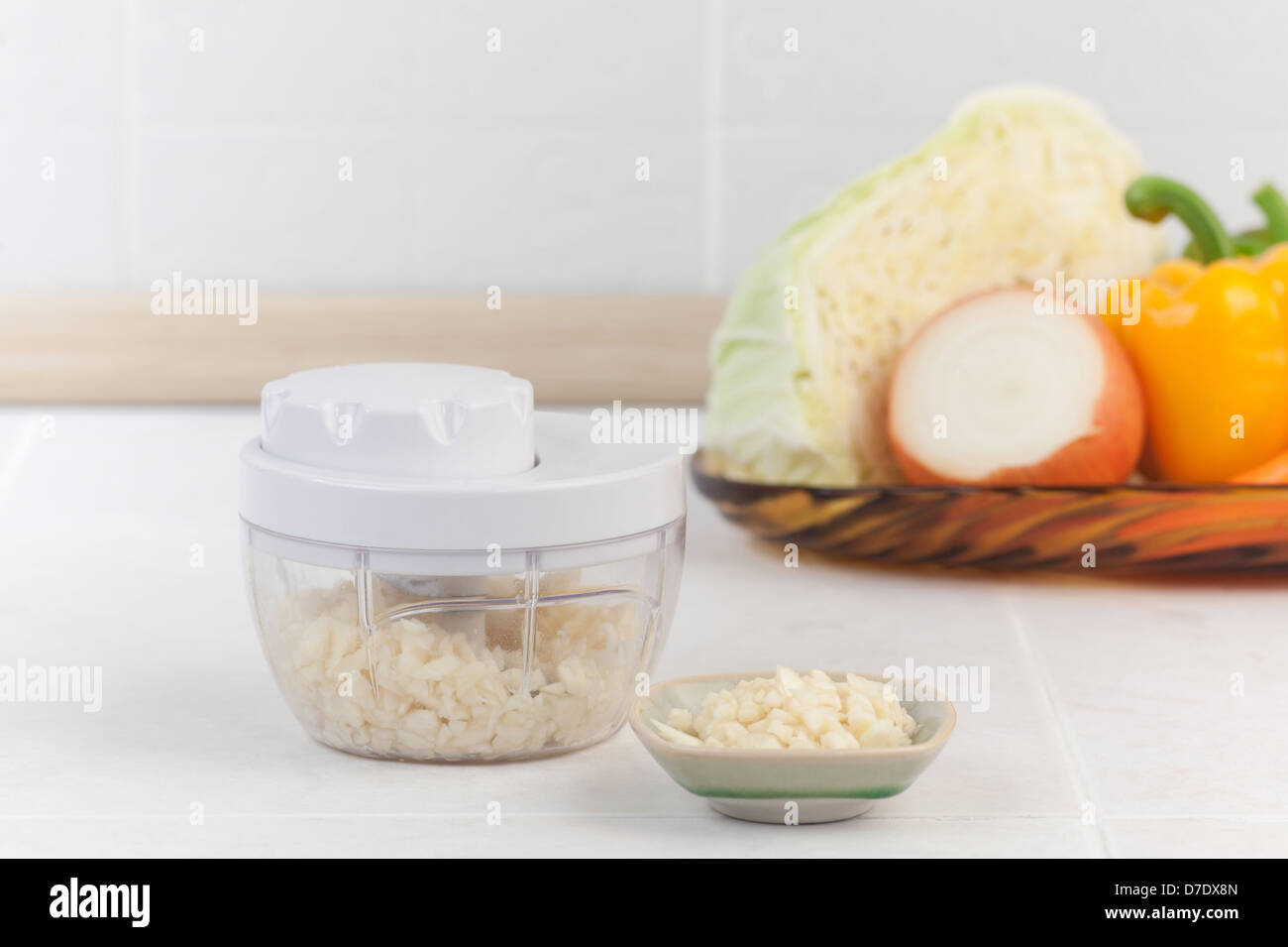 Mini frullatore o macchina per tritare senza la necessità di utilizzare dispositivi elettrici Foto Stock