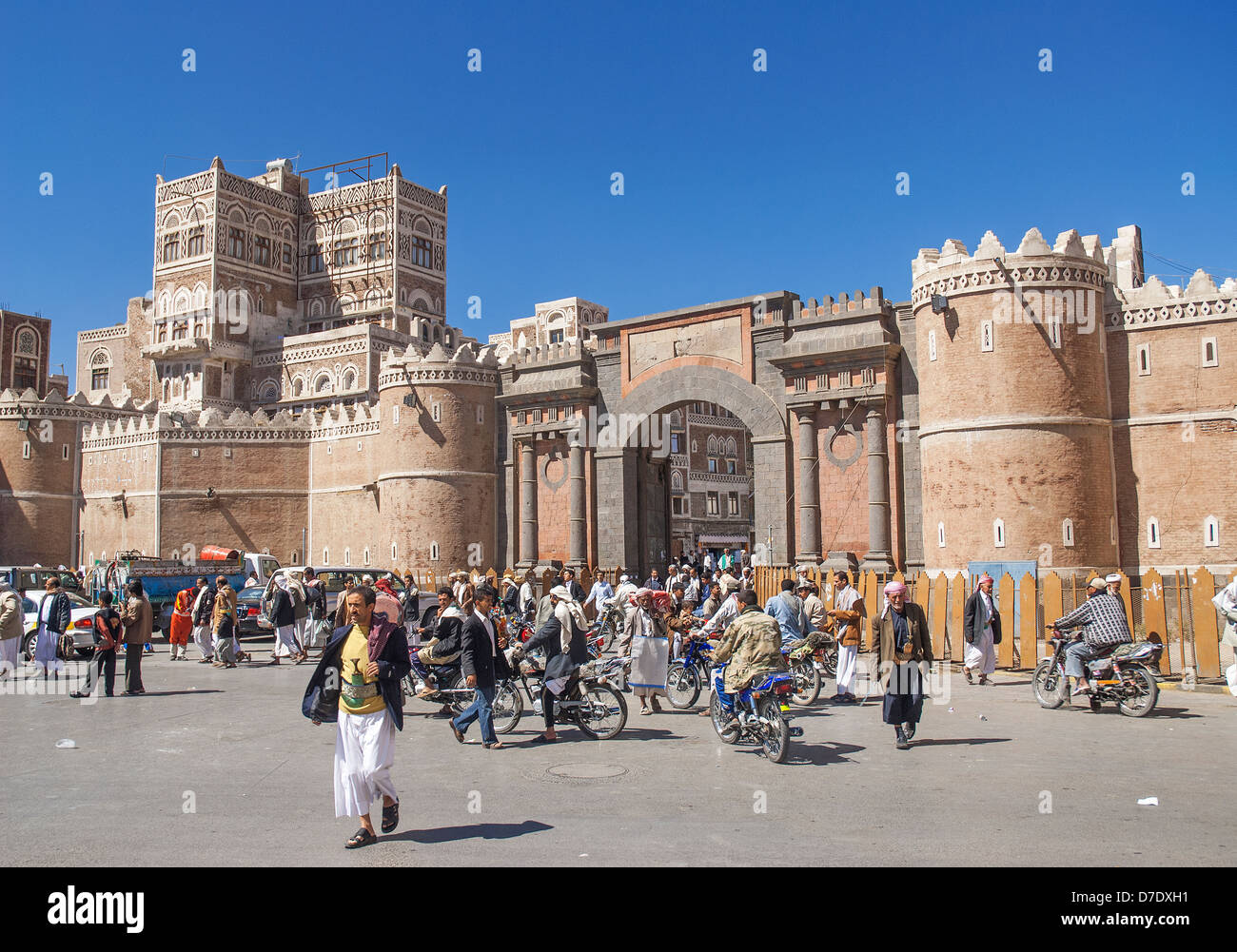 Bab al yemen cancello in città sanaa yemen Foto Stock