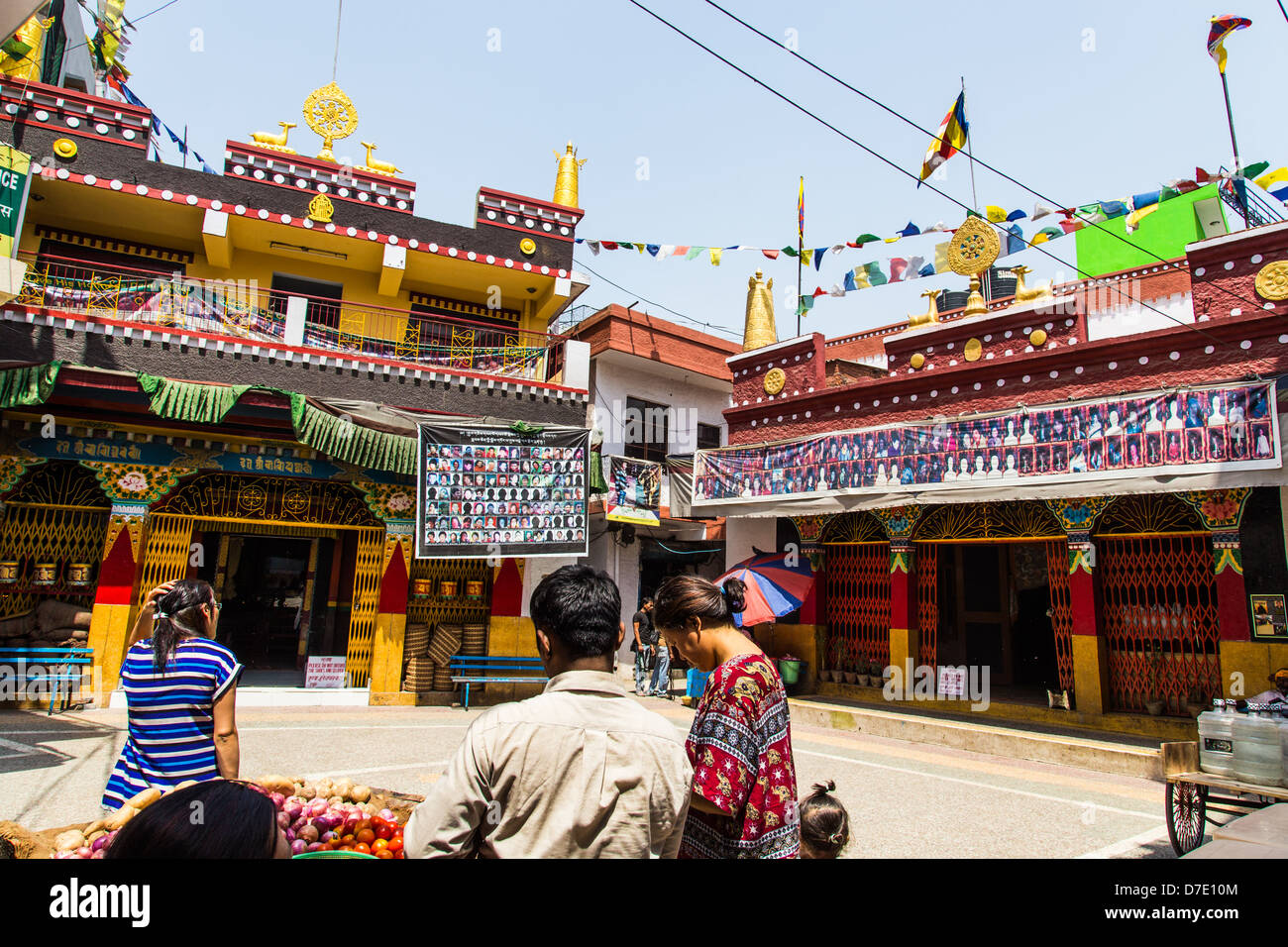 Tempio di Majnu-ka-tilla, profughi tibetani colony a Delhi, India Foto Stock