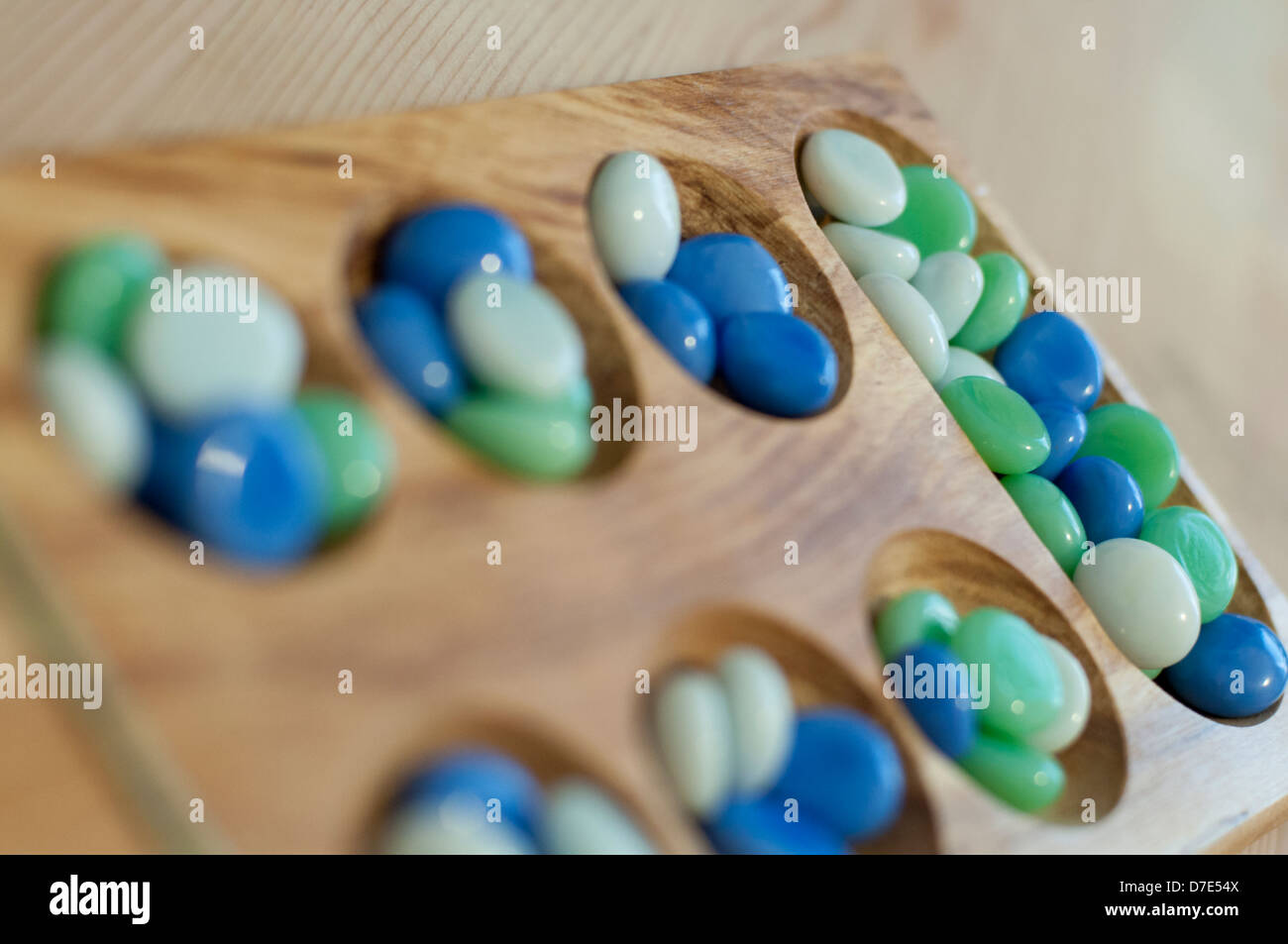 Mancala. Scheda tradizionale gioco. Foto Stock