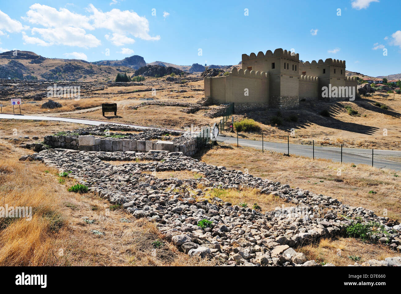 Hattusa pareti e ricostruzione, Bogazköy, Turchia 101003 38657 Foto Stock