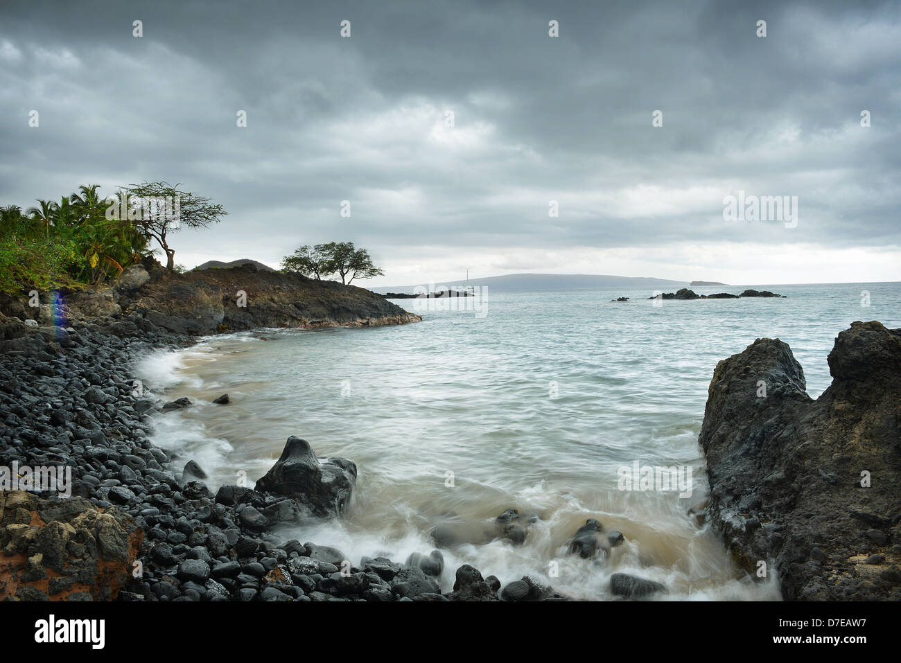 Spiaggia rocciosa in Wailea, costa sud di Maui, Hawaii. Foto Stock