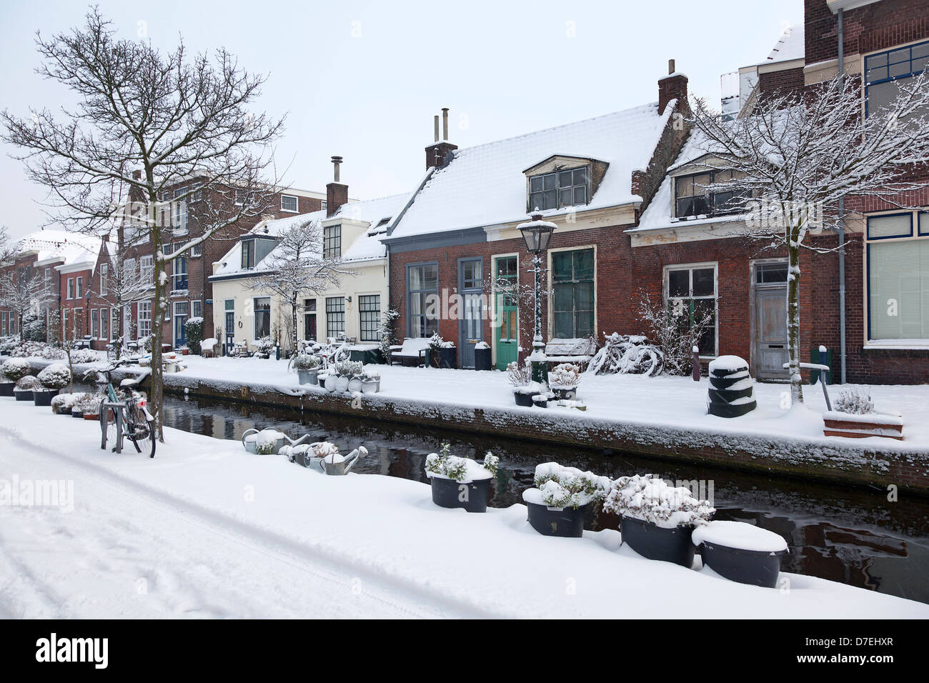 Neve in città di Leiden, Olanda Foto Stock