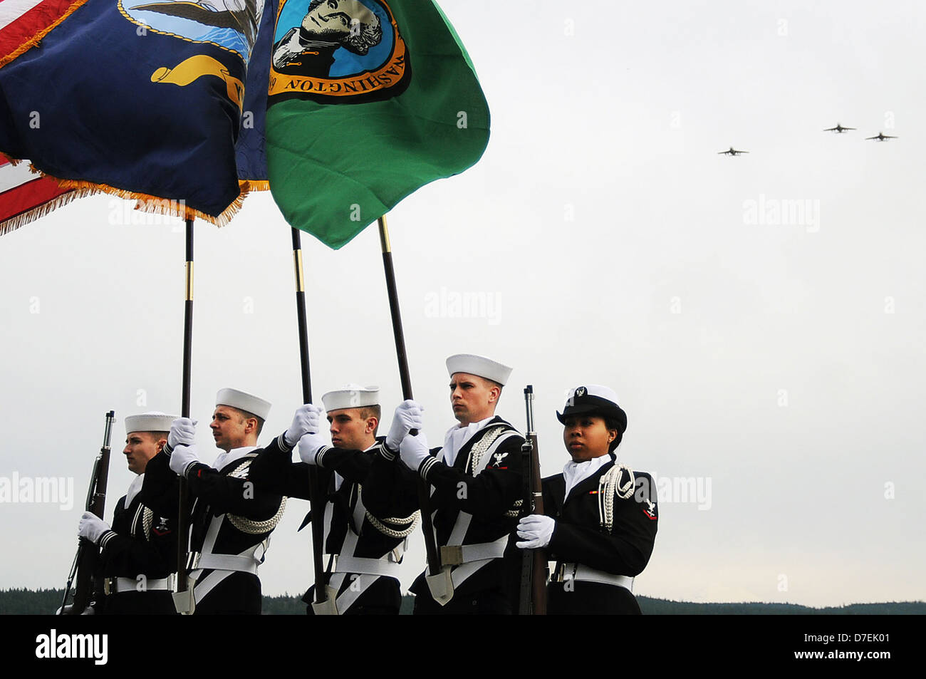 I marinai di tenere un memoriale di servizio. Foto Stock