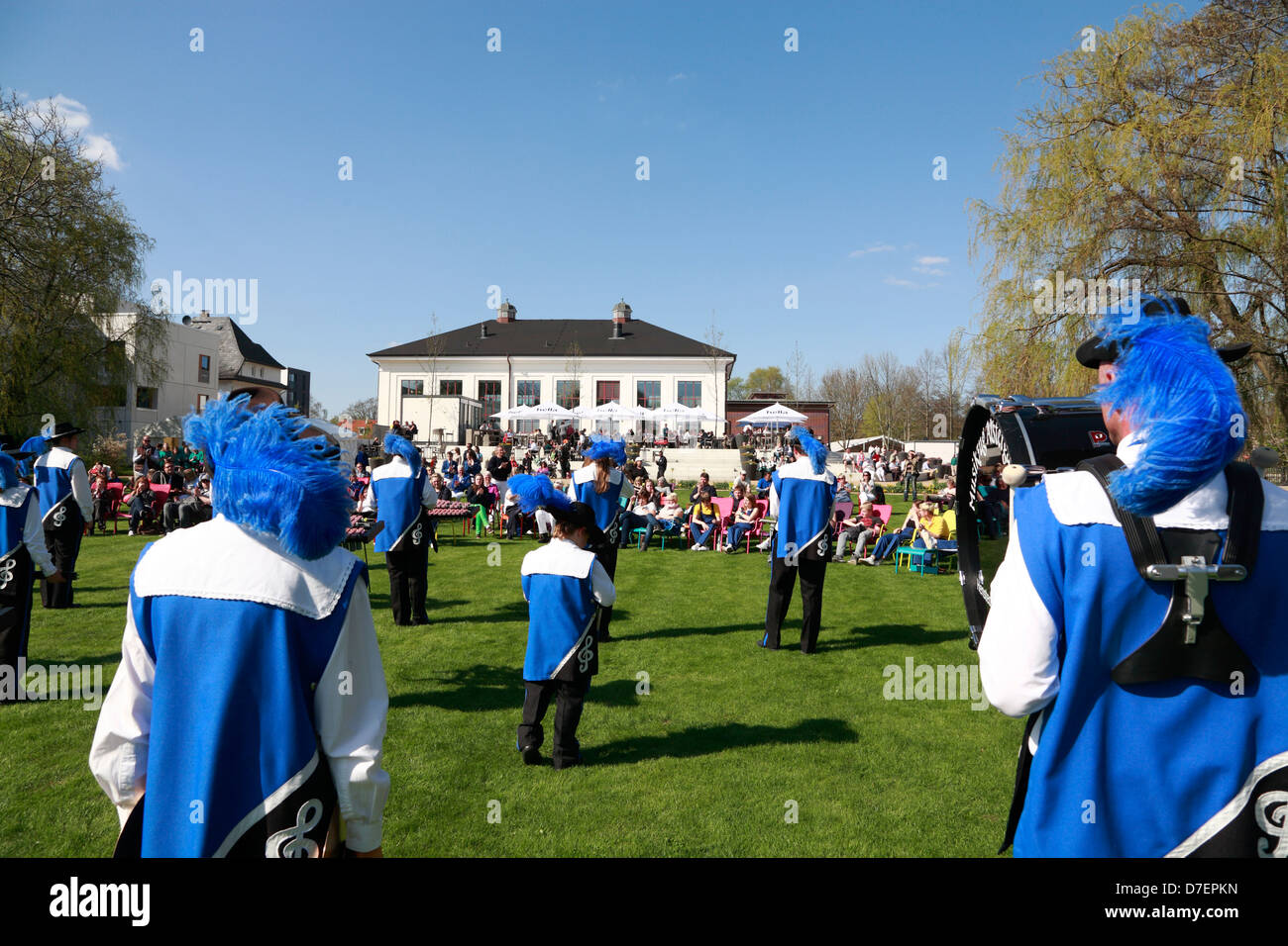 IGS 2013, international gardenshow, musicisti di fronte Wasserwerk, Amburgo Wilhelmsburg, Germania Foto Stock