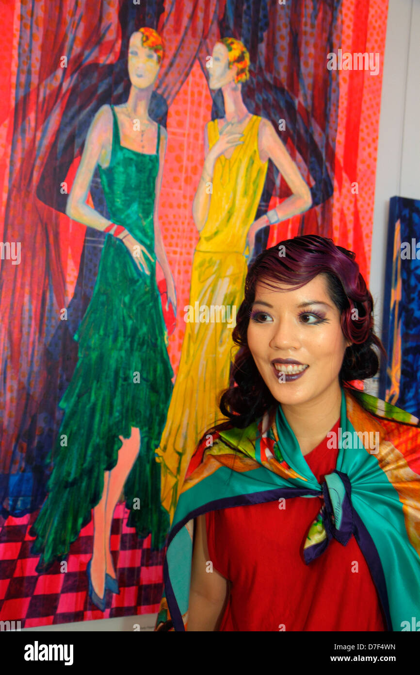 Miami Beach Florida, Ocean Drive, Art Deco Weekend, festival, evento, asiatici asiatici immigrati etnici minoranza, adulti adulti donne donna donna donna donna donna donna donna donna donna Foto Stock