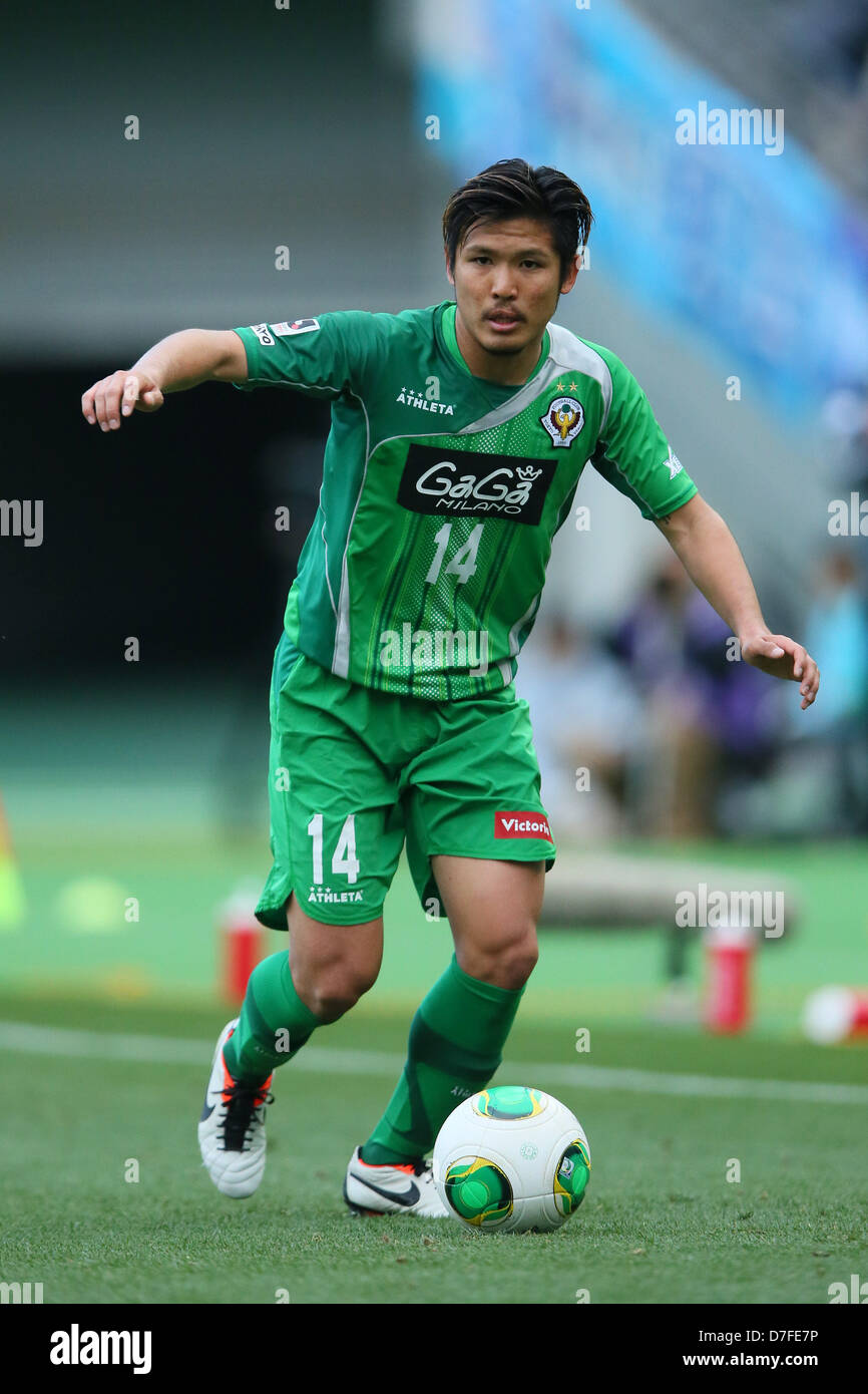 Jun Suzuki (Verdy), 3 maggio 2013 - Calcio /Soccer : 2013 J.League Division 2 tra Tokyo Verdy 1-3 Yokohama FC a Ajinomoto Stadium, Tokyo, Giappone. (Foto di YUTAKA/AFLO SPORT) Foto Stock