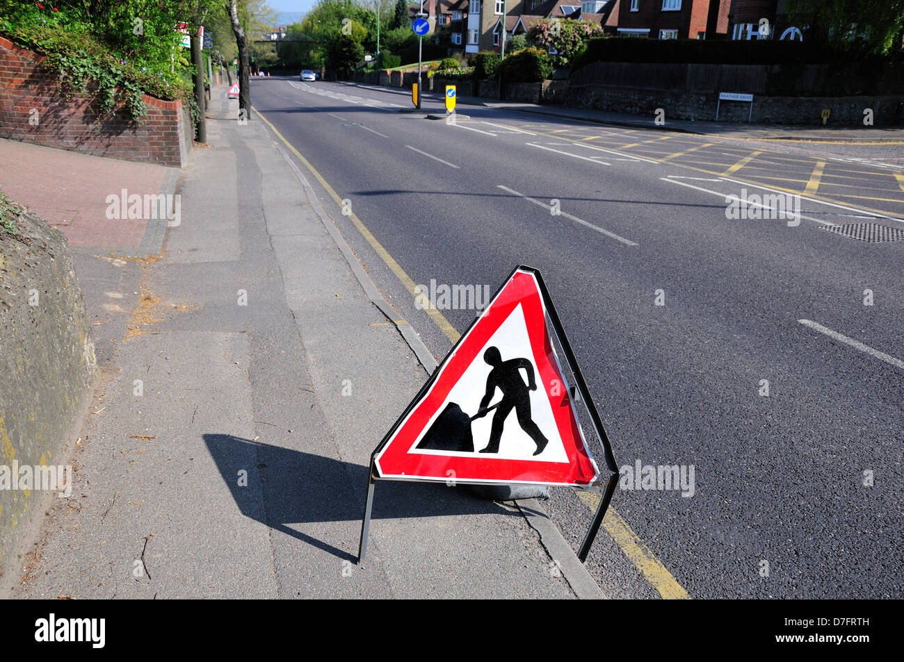 Maidstone Kent, Inghilterra, Regno Unito. Roadworks segno da strada vuota Foto Stock