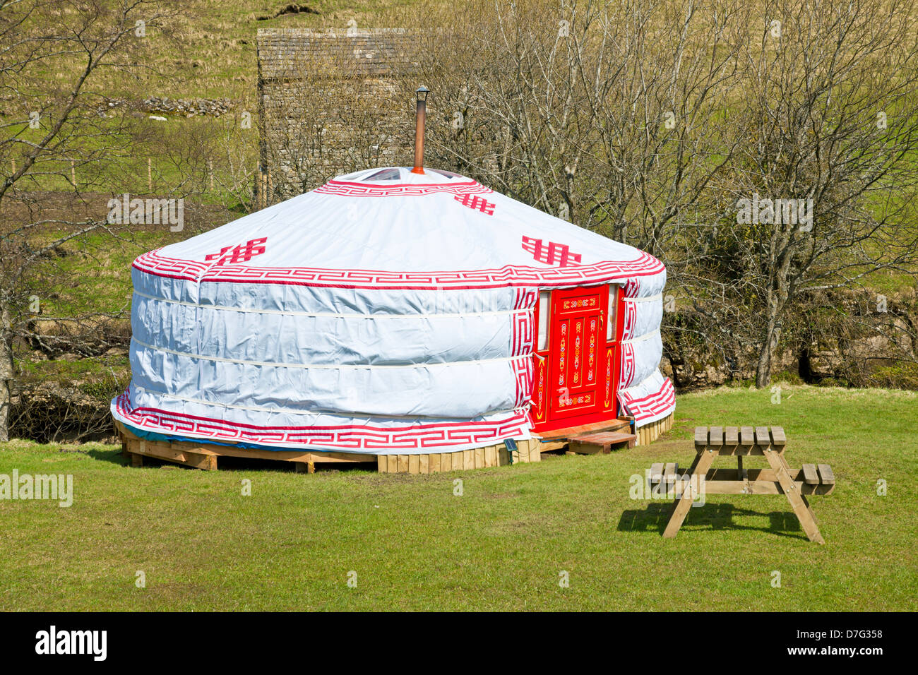 Yurt tenda per campeggio nel villaggio di Keld come Keld Bunk Barn e Yurts Yorkshire Dales National Park North Yorkshire Inghilterra Regno Unito GB Europa Foto Stock