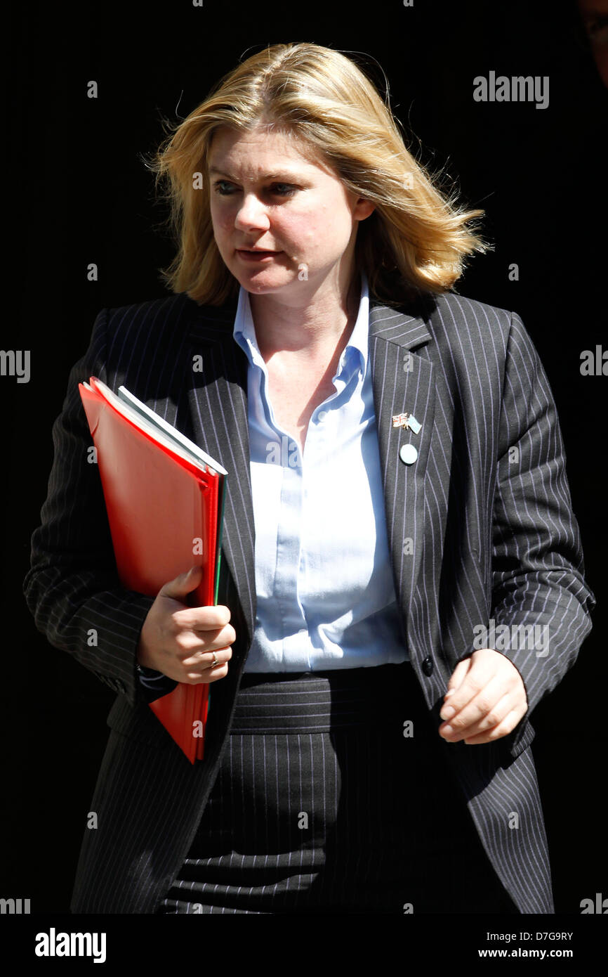 Lo sviluppo internazionale Segretario Justine Greening assiste il settimanale riunione del gabinetto a No:10 Downing Street a Londra, Brit Foto Stock