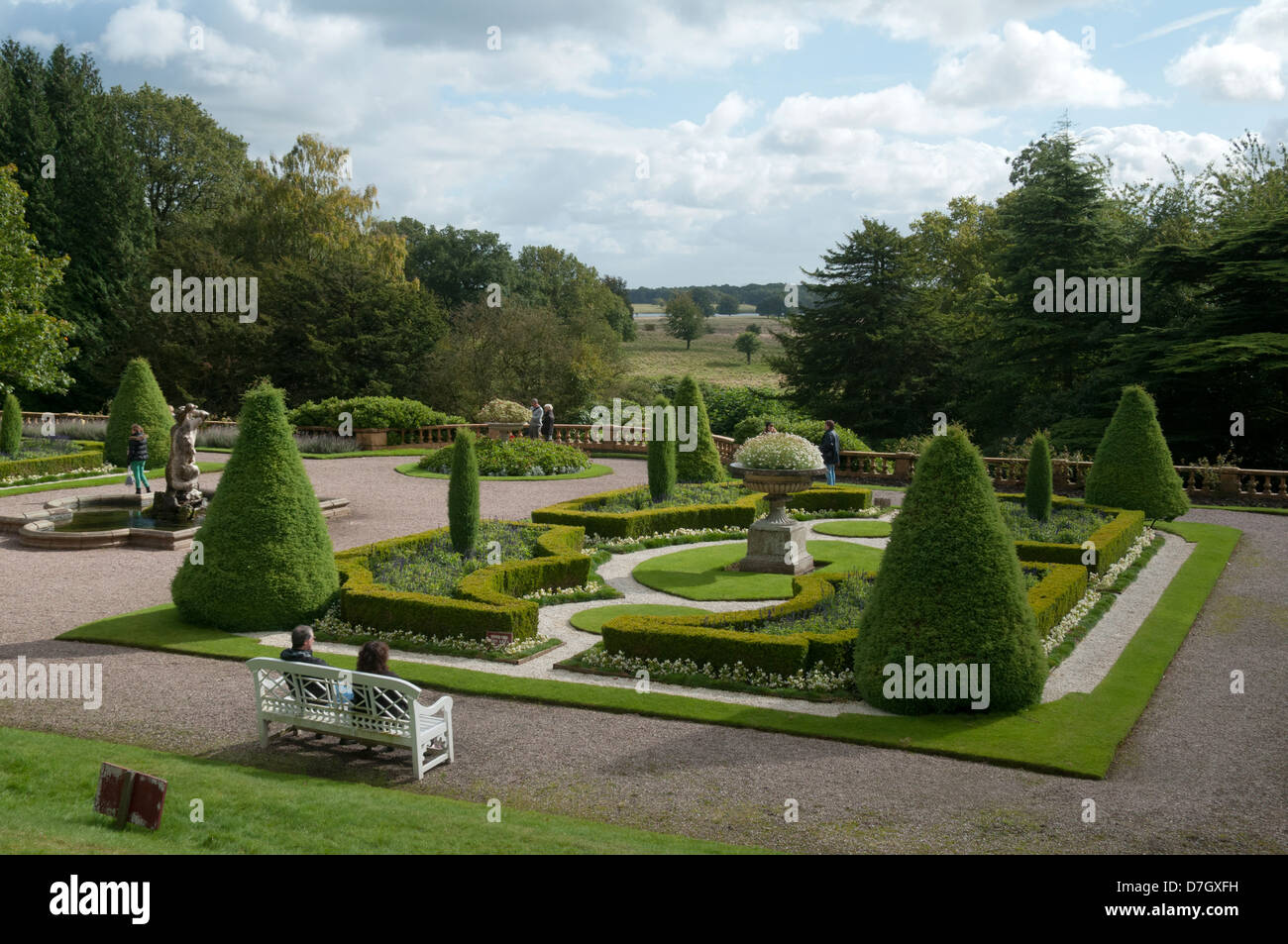 Il giardino italiano a Tatton Hall, Tatton Park, Knutsford, Cheshire, Inghilterra, Regno Unito Foto Stock