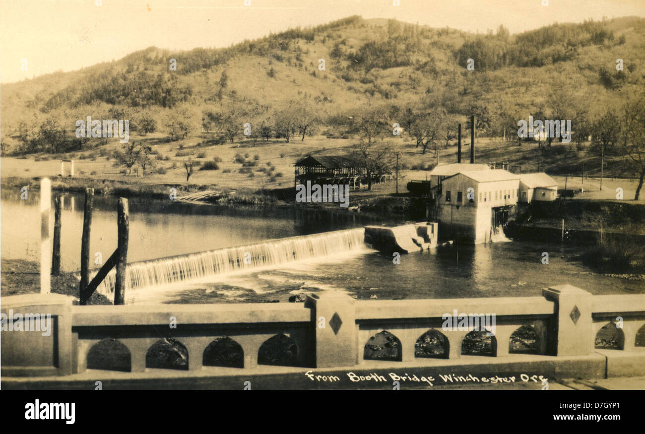 Booth Bridge si affaccia su Dam e potente Foto Stock