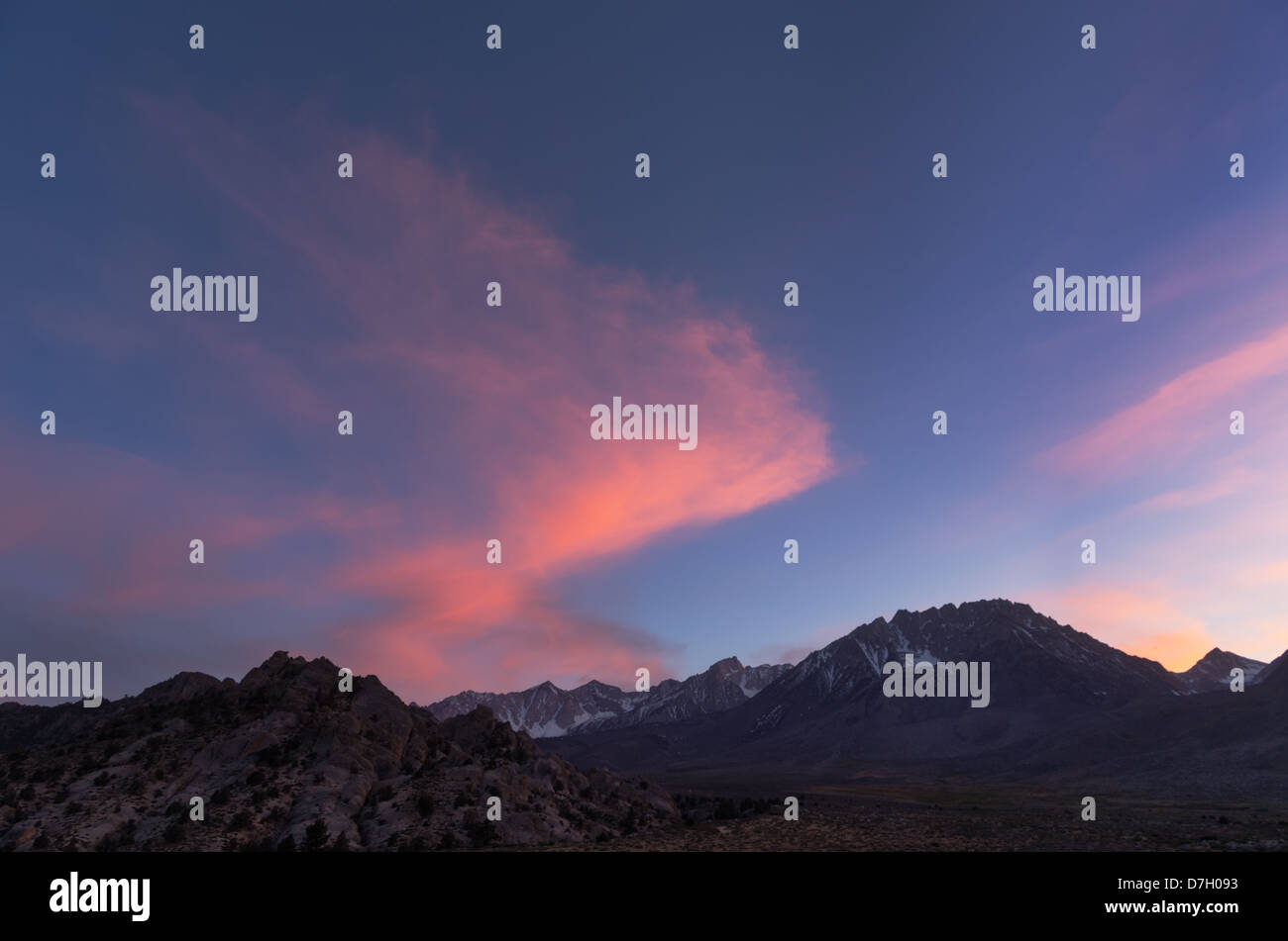Sierra orientale tramonto sul Monte Humphreys e il Monte Conca Foto Stock