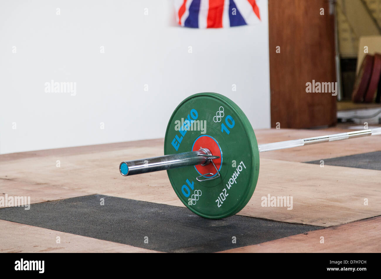 Il sollevamento pesi, Londra 2012 piastre bar olimpico GB Bandiera British sollevamento pesi Foto Stock