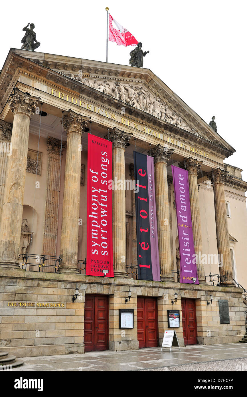 Lo Stato tedesco Opera Unter den Linden in Berlin Foto Stock