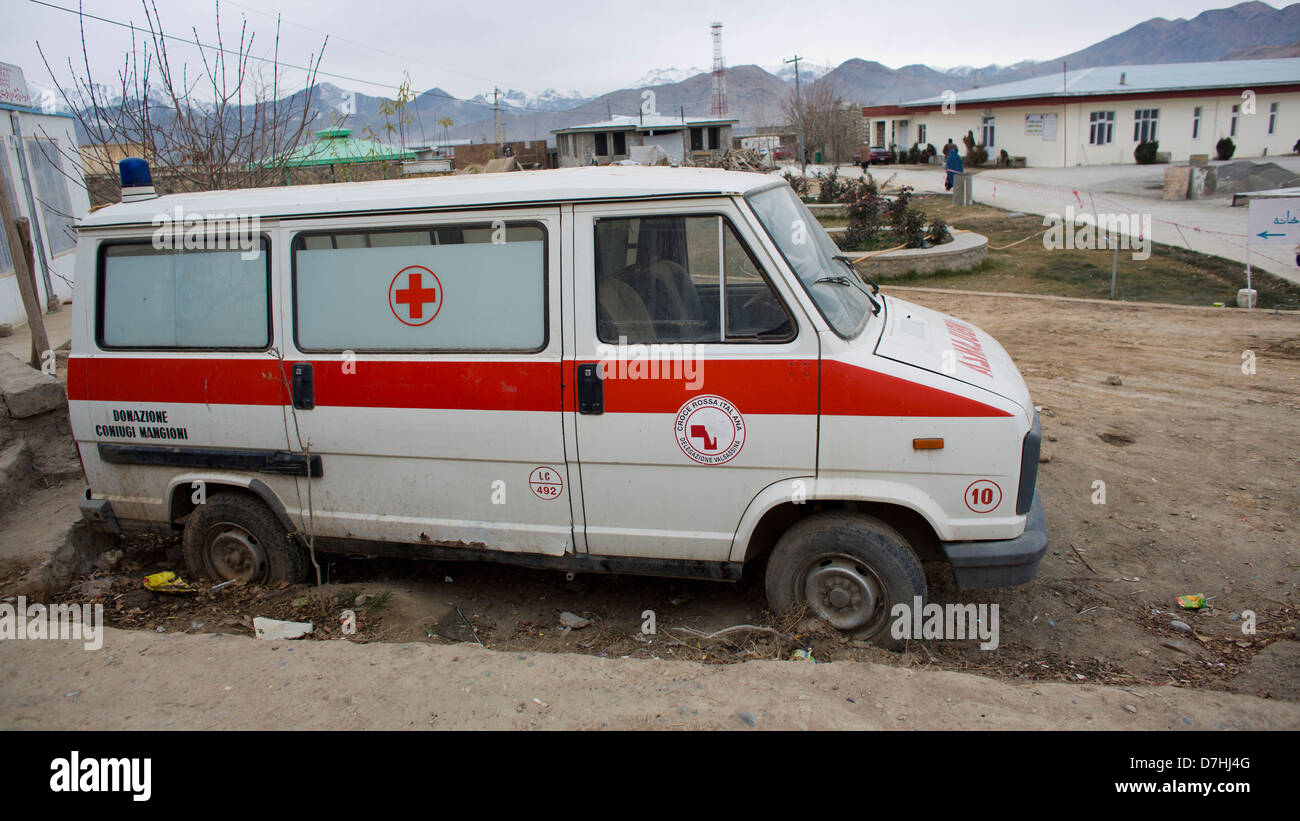 Ripartiti in ospedale in ambulanza Wardak, Afghanistan Foto Stock