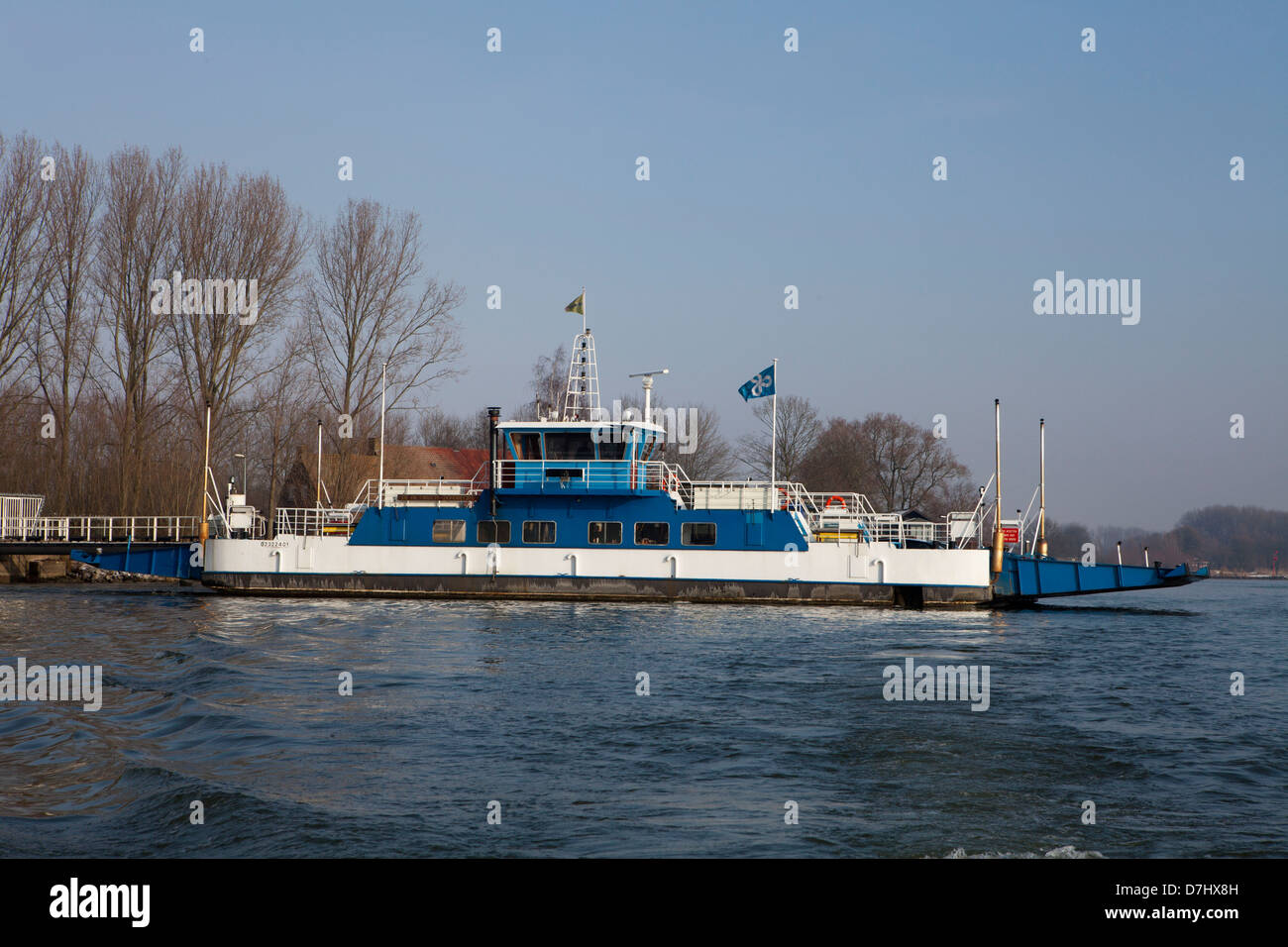 Il servizio di traghetto tra dordrecht en Zwijndrecht, Paesi Bassi Foto Stock