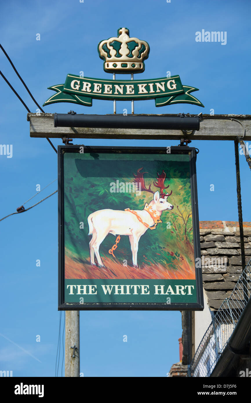 Un pub segno per il White Hart. " Il White Hart' è il Regno Unito il quinto più comune nome pub. Foto Stock