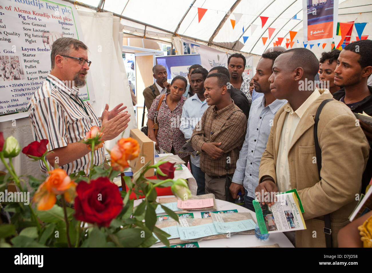 Jan Couzine è un olandese entrerpreneur Etiopia. Attraverso la sua società AKF egli negozia in agricoltura semi . Egli parla al cl etiope Foto Stock