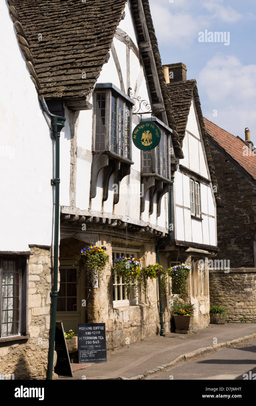 Il segno dell'Angelo pub, Lacock villaggio nel Wiltshire, Inghilterra REGNO UNITO Foto Stock