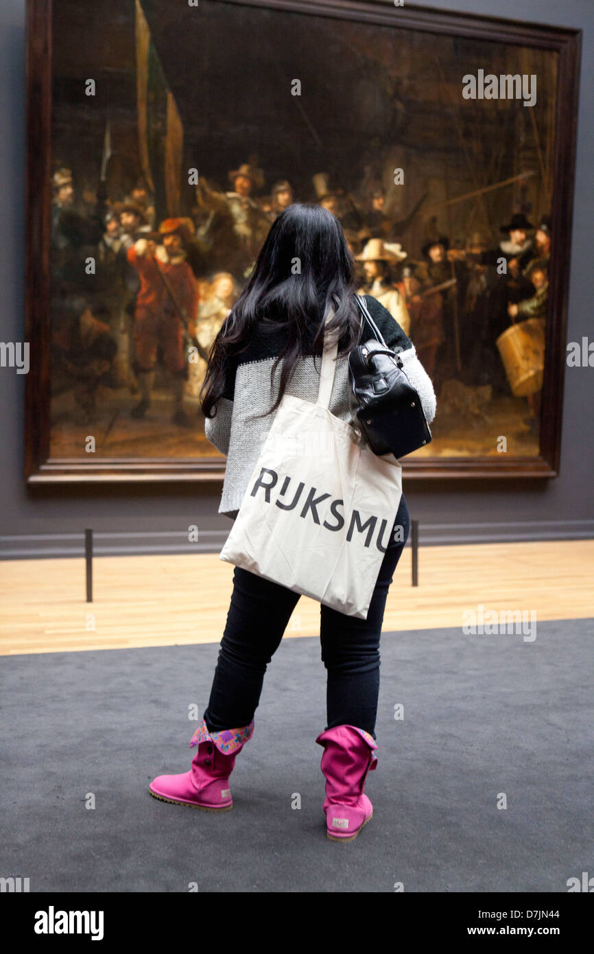 Media olandesi in apertura del Rijksmuseum, dopo essere stato chiuso per molti anni a causa di lavori di rinnovo in corso Foto Stock