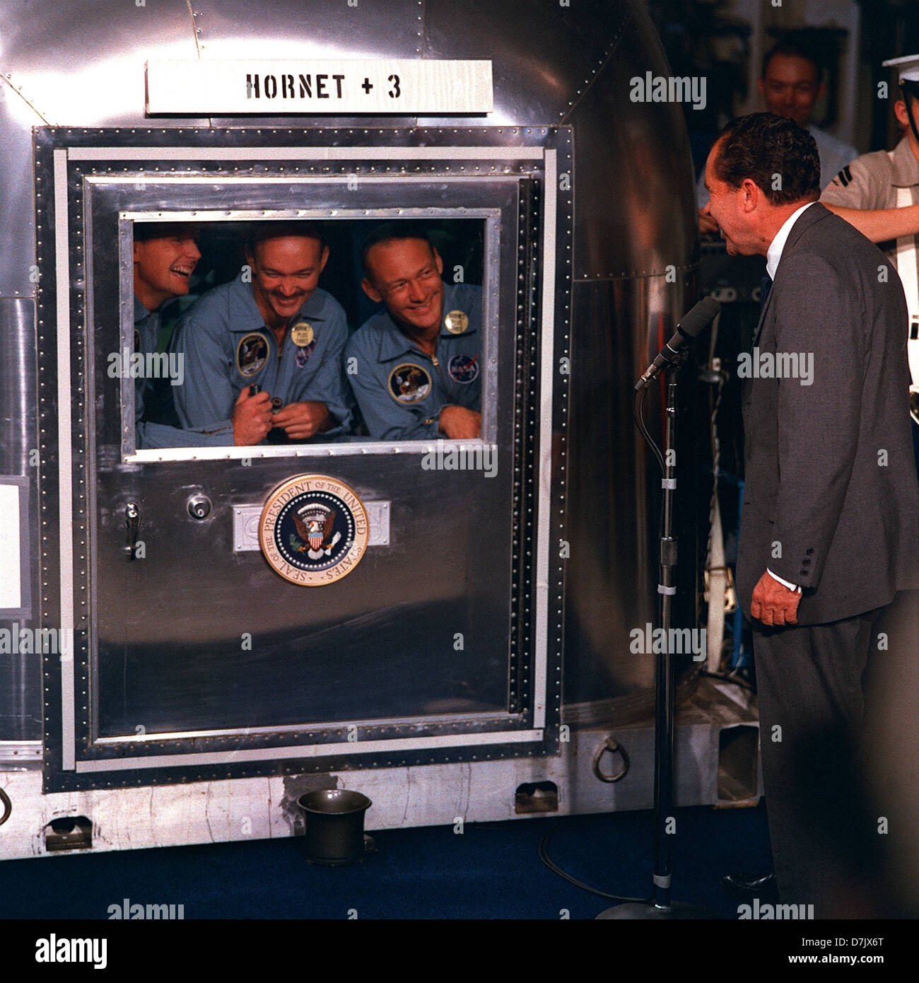 Il Presidente Richard M. Nixon con l'Apollo 11 astronauti Neil Armstrong, Michael Collins e Edwin E. Aldrin Jr Foto Stock
