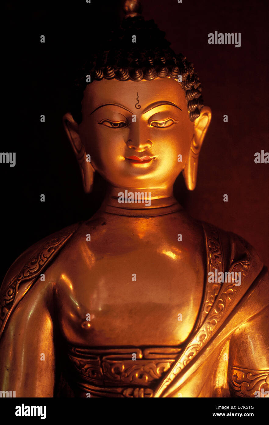 Cera perduta statua di Buddha con il hindu terzo occhio ( Nepal Foto stock  - Alamy