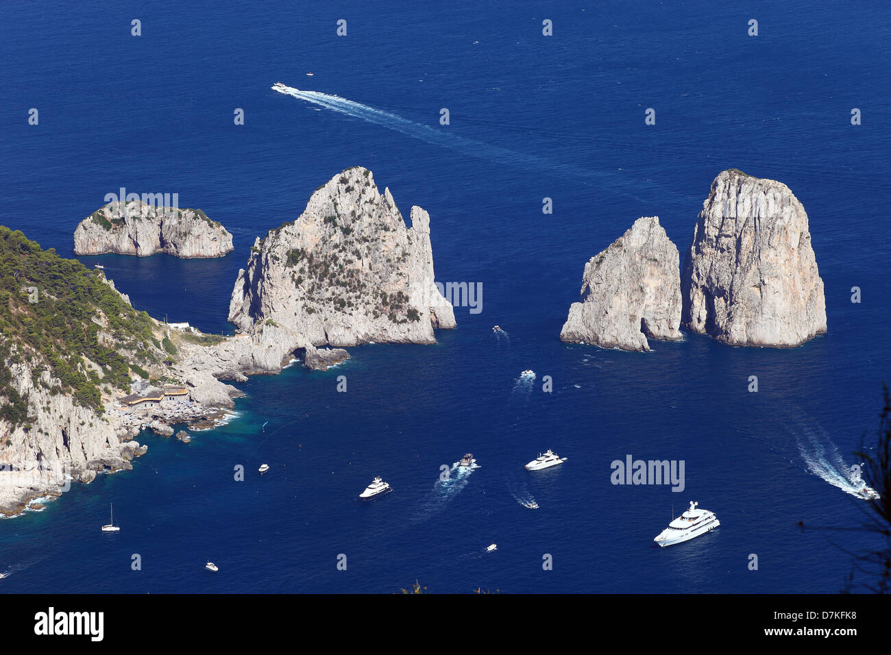 Italia Campania Capri vista Faraglioni da Monte Solaro Foto Stock