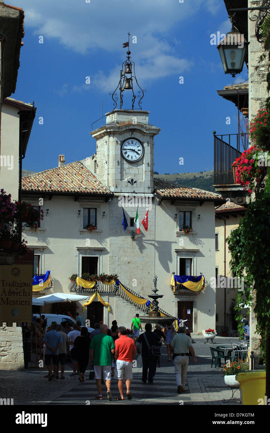 Italia Abruzzo Pescocostanzo municipio Foto Stock