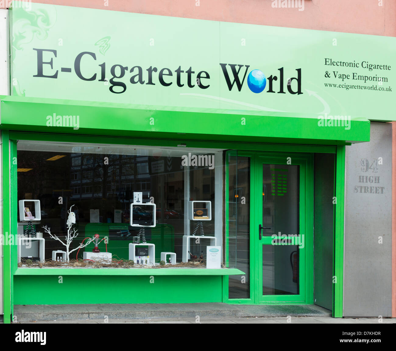 E-sigaretta Mondo in Belfast Foto Stock E-sigaretta Mondo in Belfast Foto Stock