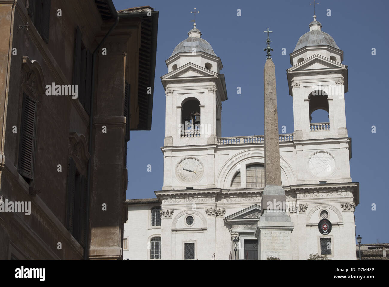 Roma : la chiesa di Trinità dei monti in piazza di spagna Foto Stock