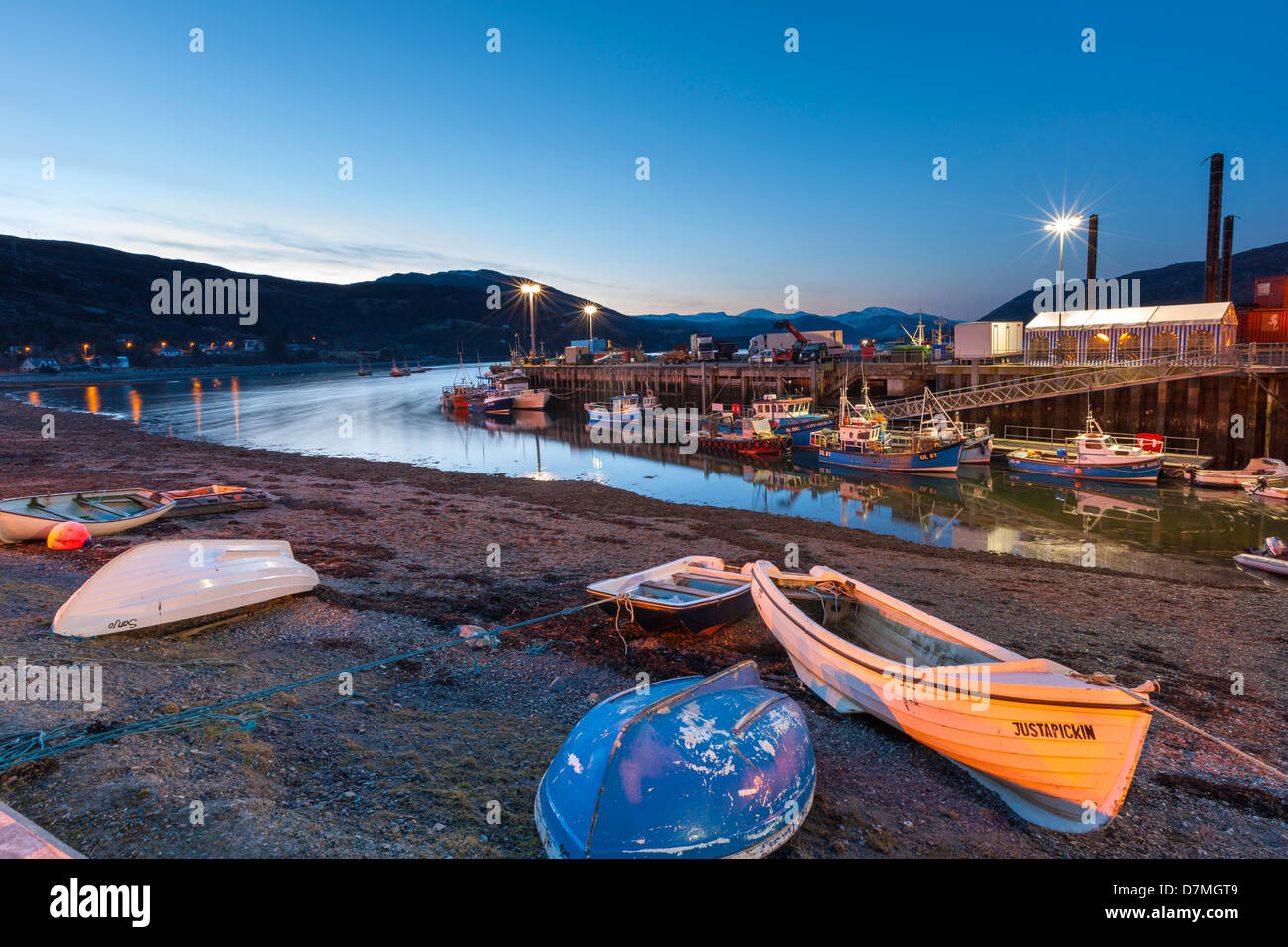 Porto di pesca a Ullapool, Ross and Cromarty, Highland, Scozia, Regno Unito, Europa. Foto Stock