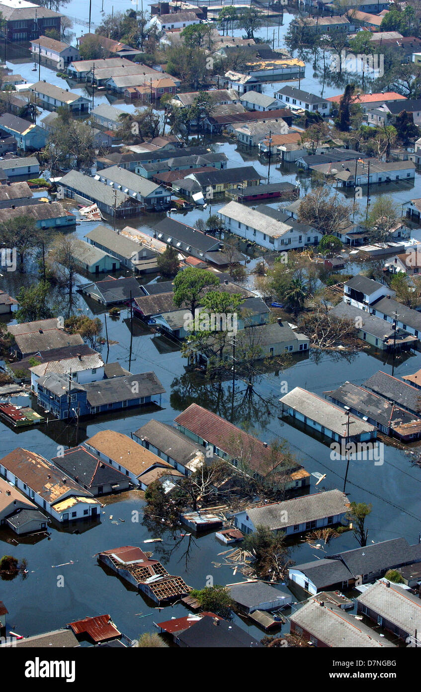 Vista aerea di gravi inondazioni e distruzione dopo il passaggio dell uragano Katrina Settembre 3, 2005 a New Orleans, LA. Foto Stock