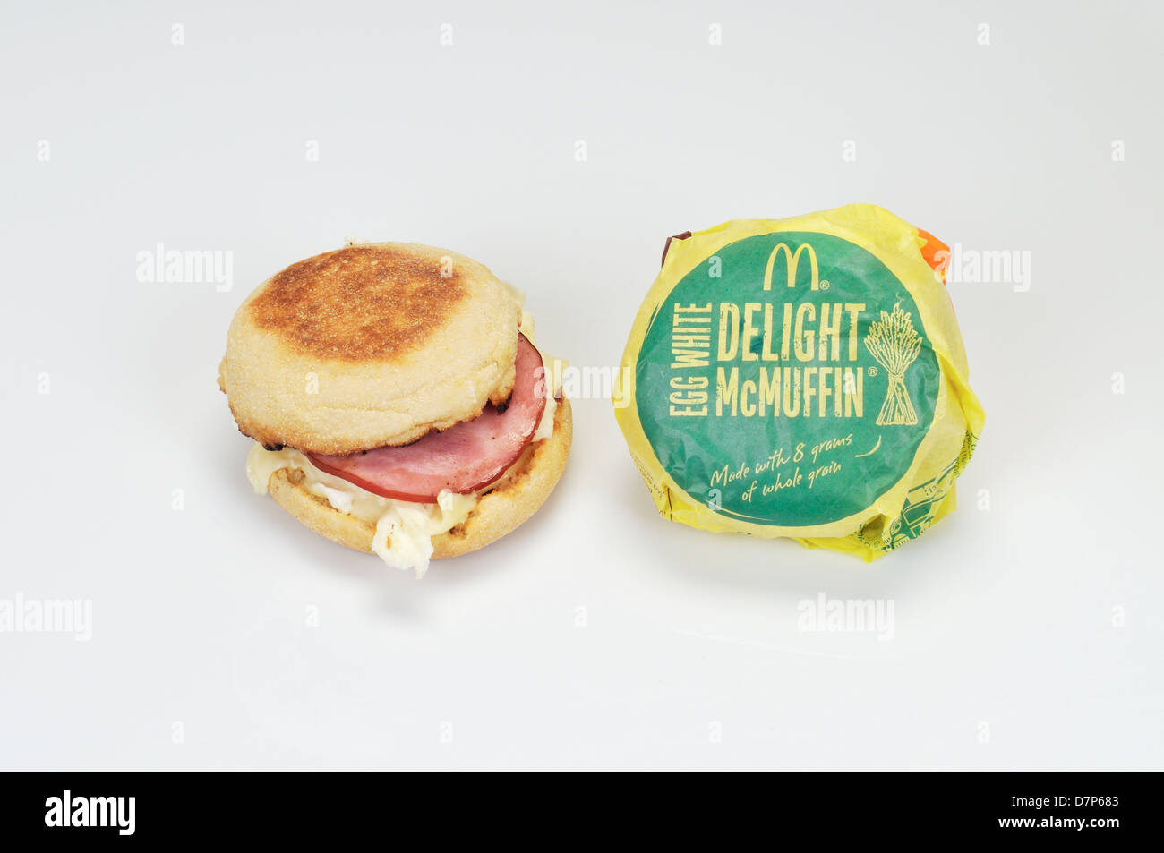 McDonald's Albume delizia McMuffins su sfondo bianco, ritaglio. Stati Uniti d'America Foto Stock