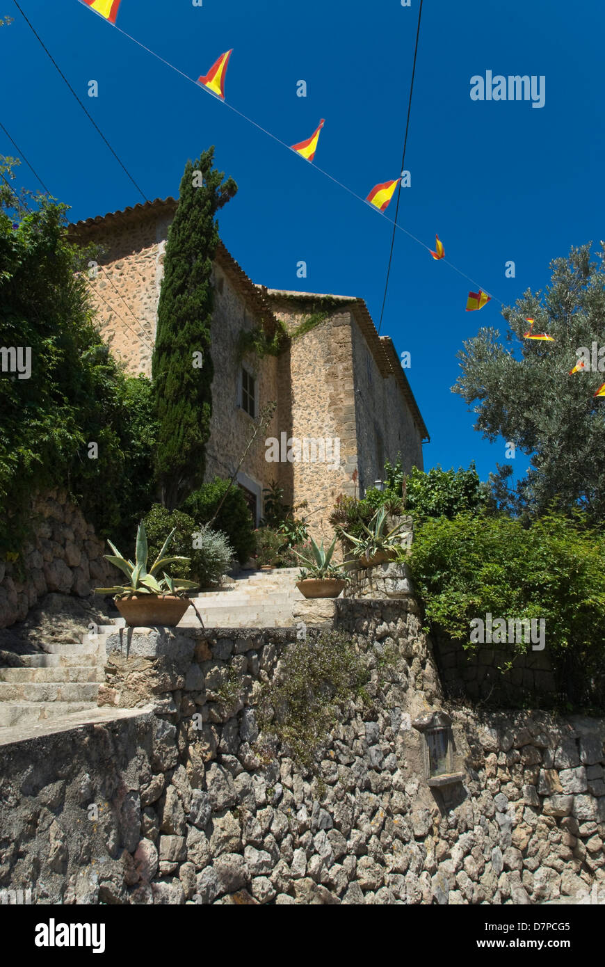 Tipiche Case di spagnolo in Deia una città presso la westcoast di Mallorca Foto Stock