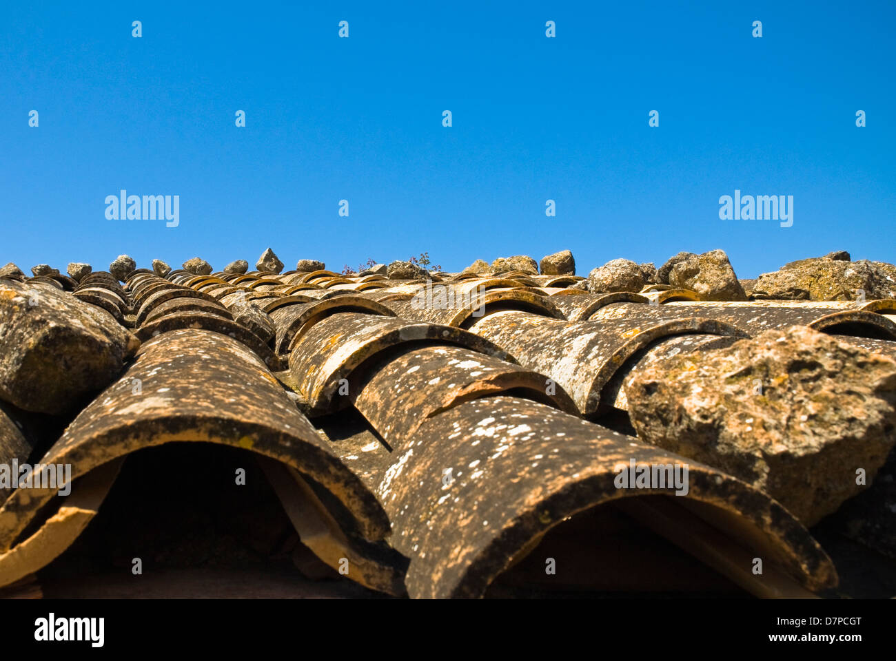 Pantiles, tegole del tetto di una casa di campagna a Maiorca, Pantiles, Dachziegel un einem Landhaus auf Mallorca Foto Stock