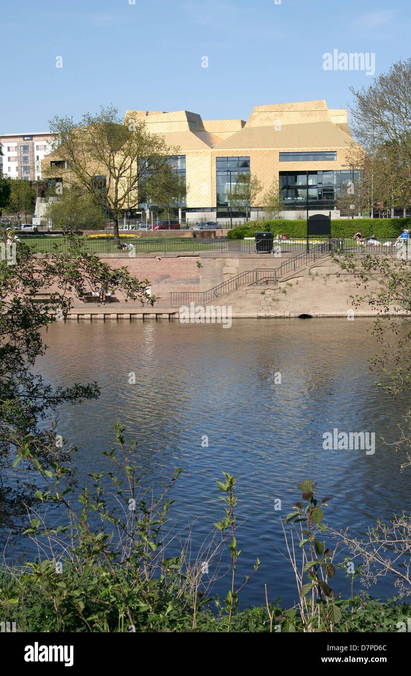 L'Alveare premiato per il Design Library dal fiume Severn Worcester Worcestershire Inghilterra REGNO UNITO Foto Stock