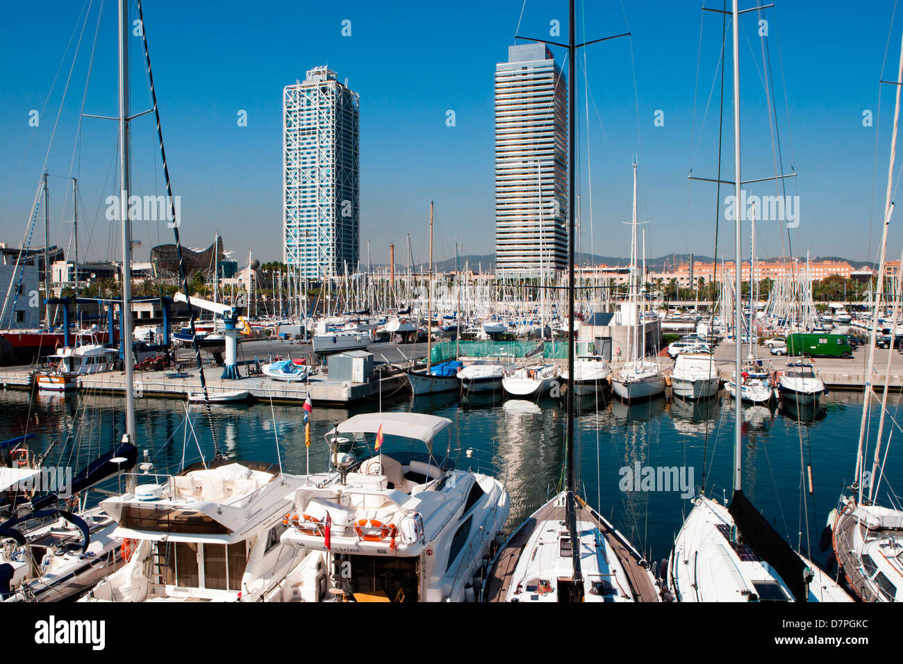 Port Olimpic Marina (Porto Olympic Marina), Barcellona, Spagna. Foto Stock