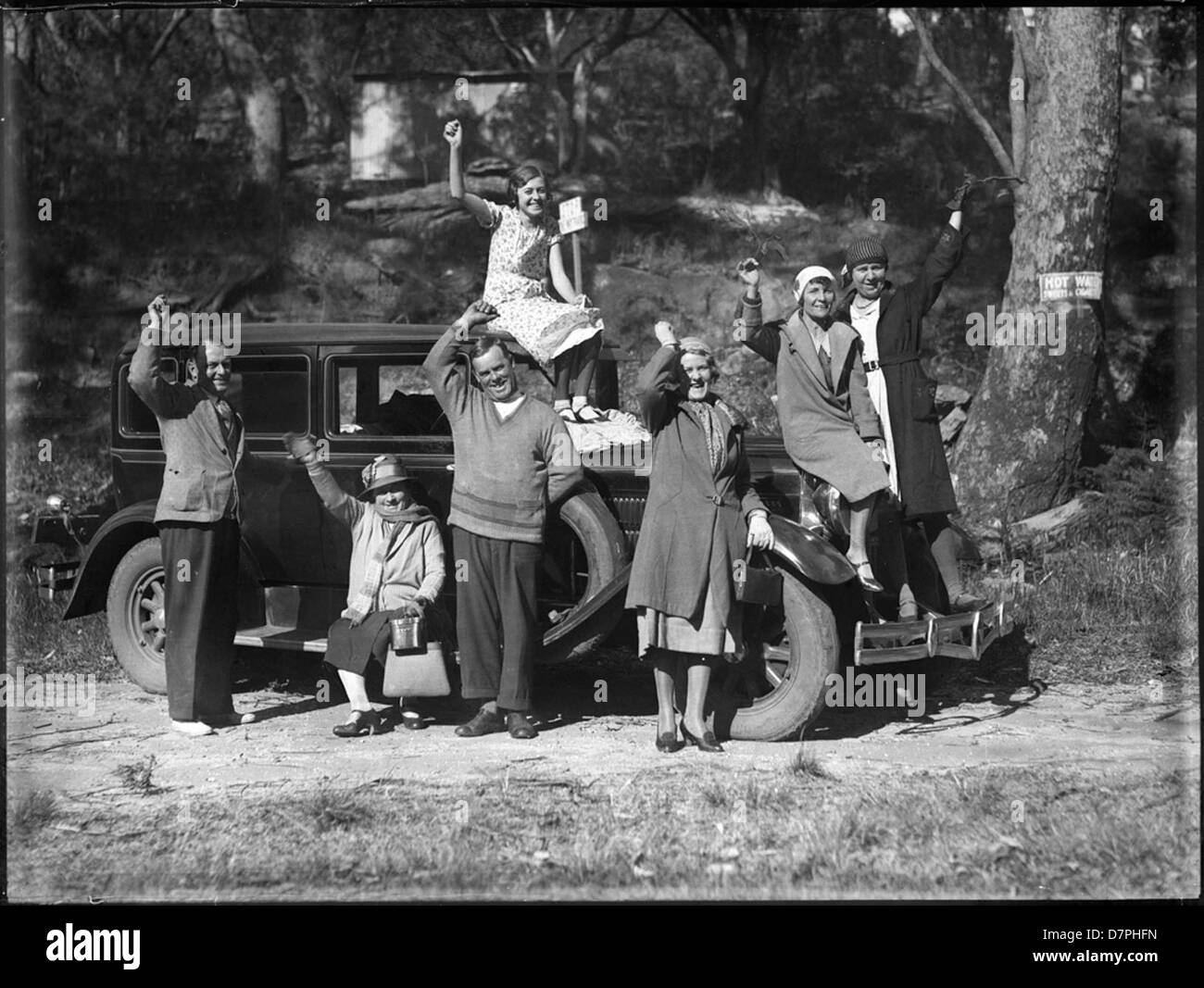 "Palmer's Mystery Hike No. 1" è un pezzo intrigante presente nella collezione del Powerhouse Museum. L'opera d'arte esplora temi di mistero e avventura, combinando narrazione visiva con un'atmosfera enigmatica. Foto Stock