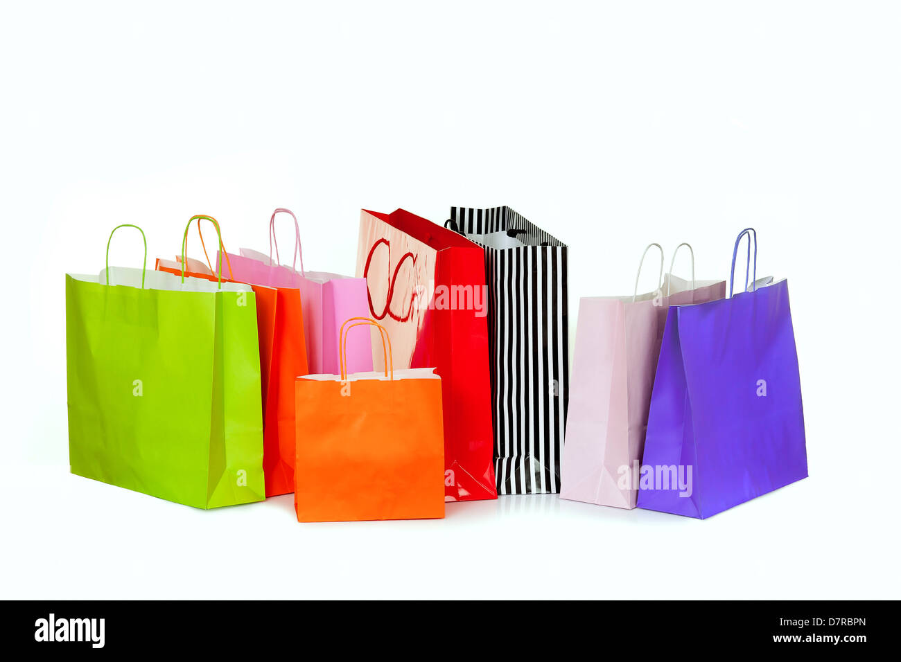 Colorata borse per lo shopping isolato su bianco. Foto Stock